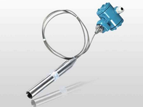 高溫導(dao)壓式液(ye)位變送(song)器